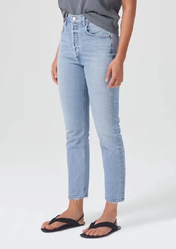 High Rise Cropped Jeans for Women: Riley's Dynamic Style