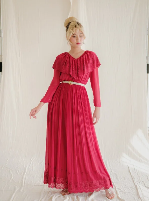 Vintage Chiffon V-Cape Neck Lace Detailed Pleated Maxi Dress