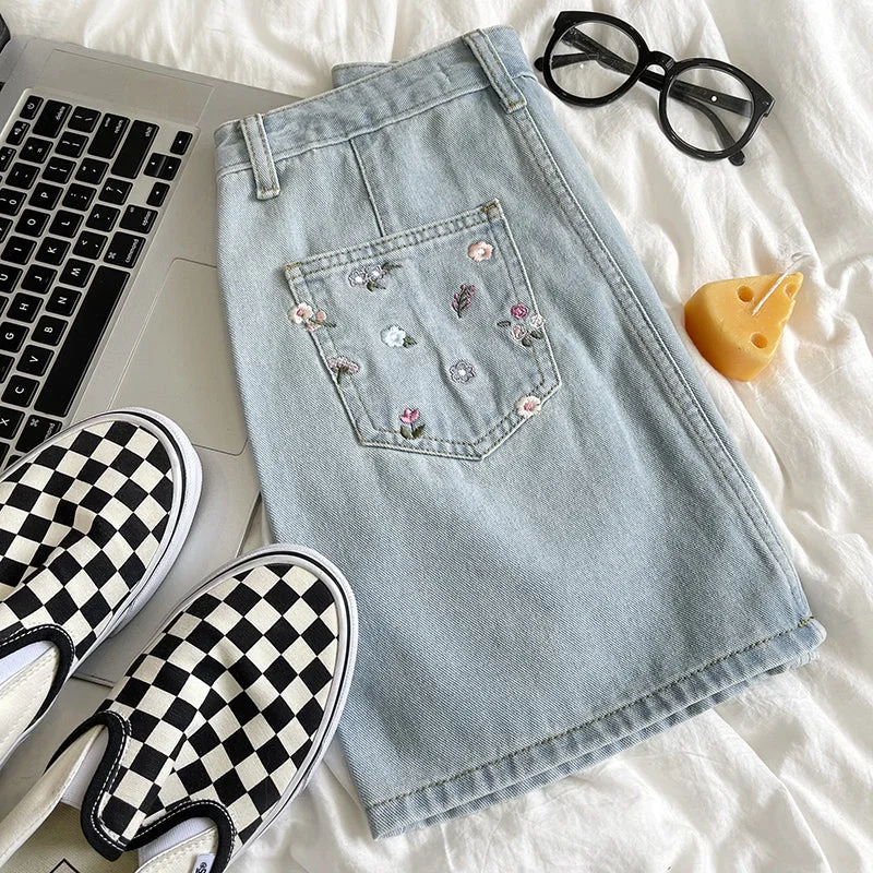 Flower Pocket Denim Skirt (Light Blue)